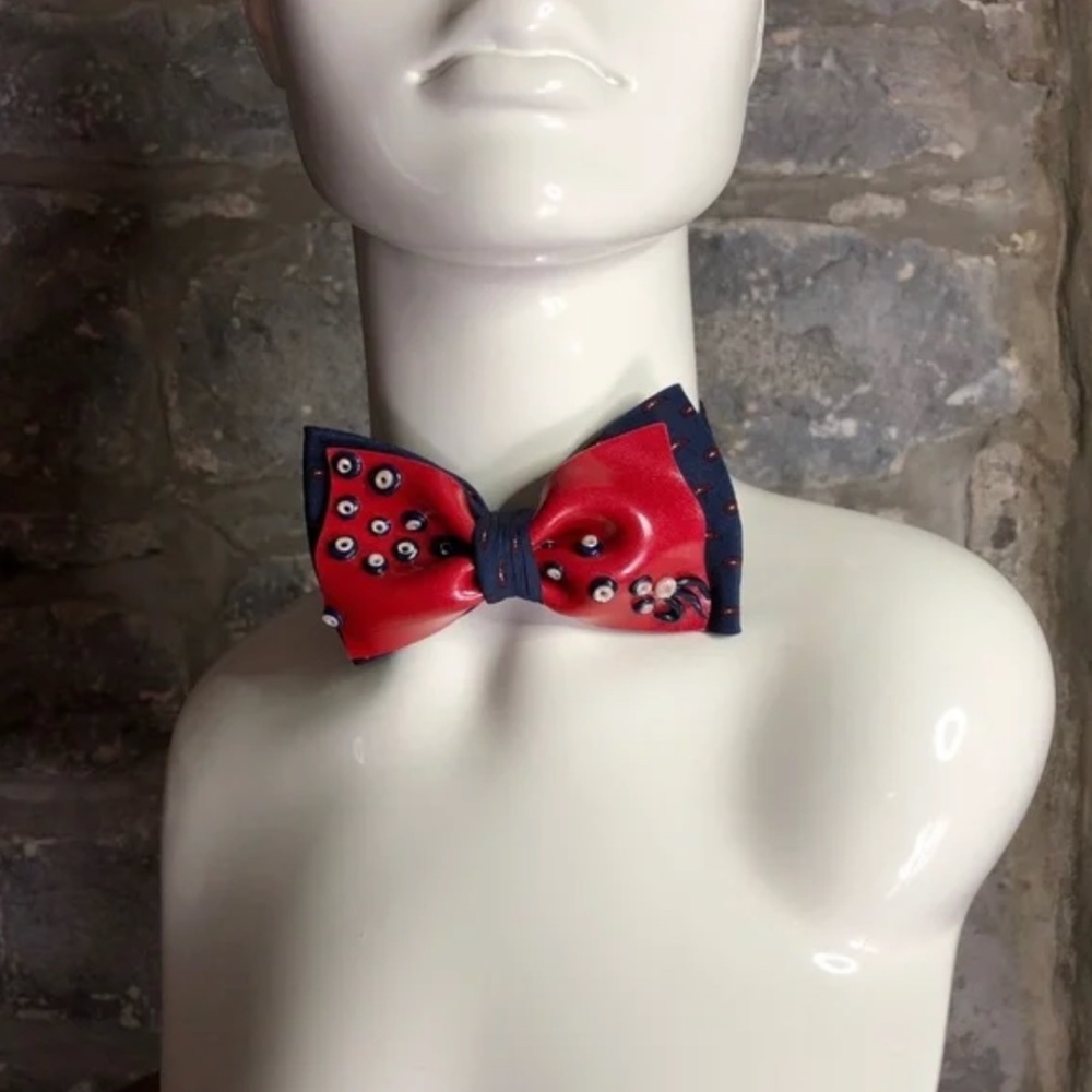 Guillotine Sculpted Bow Tie: Phoenix